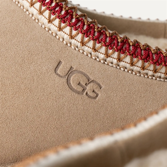 Ugg Tasman Slipper, Sand/Dark Cherry